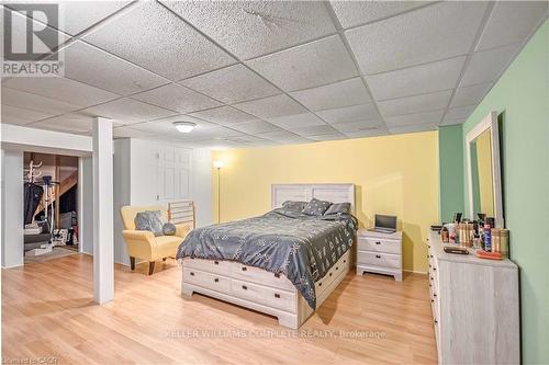 16 Jessica Street, Hamilton, ON - Indoor Photo Showing Bedroom