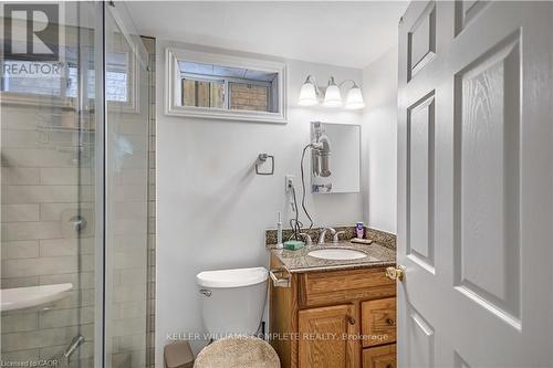 16 Jessica Street, Hamilton, ON - Indoor Photo Showing Bathroom