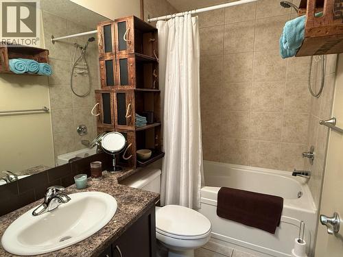1500 Mcdonald Avenue Unit# 120, Fernie, BC - Indoor Photo Showing Bathroom