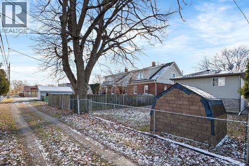 1478 Westcott Road, Windsor, ON - Outdoor