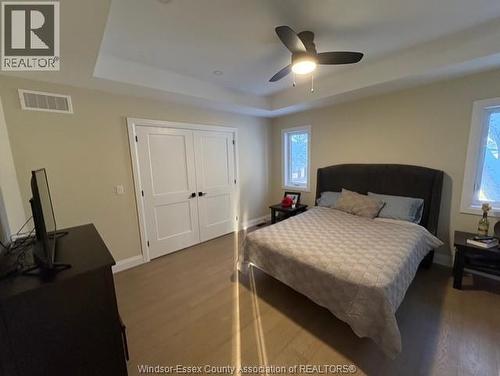 1644 Shawnee Road, Tecumseh, ON - Indoor Photo Showing Bedroom