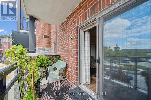 215 - 35 Kingsbury Square, Guelph (Pineridge/Westminster Woods), ON - Outdoor With Exterior