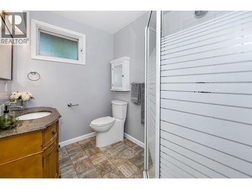 2916 Allenby Way, Vernon, BC - Indoor Photo Showing Bathroom