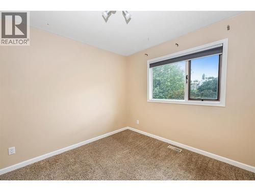 2916 Allenby Way, Vernon, BC - Indoor Photo Showing Other Room