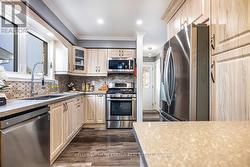 416 MAYFAIR AVENUE  Oshawa (Centennial), ON L1G 2X9