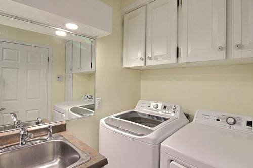 Salle de bains - 1805 Boul. Malcolm-Fraser, La Malbaie, QC - Indoor Photo Showing Laundry Room