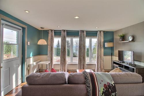 Salon - 1805 Boul. Malcolm-Fraser, La Malbaie, QC - Indoor Photo Showing Living Room
