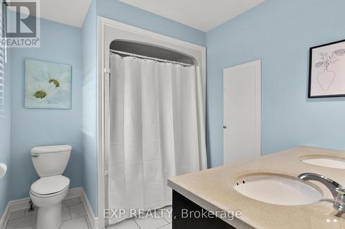 2203 Hunt Crescent, Burlington, ON - Indoor Photo Showing Bathroom