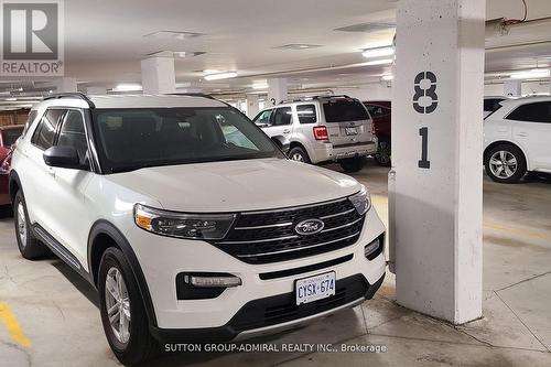 532 - 125 Shoreview Place S, Hamilton, ON - Indoor Photo Showing Garage
