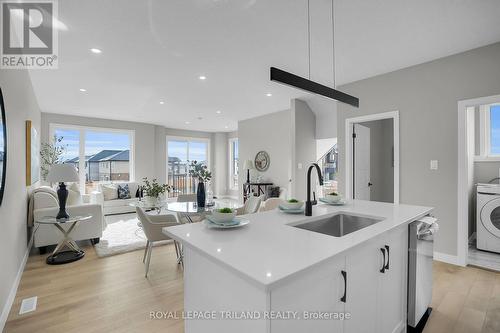 10 - 3103 Petty Road, London South (South W), ON - Indoor Photo Showing Kitchen