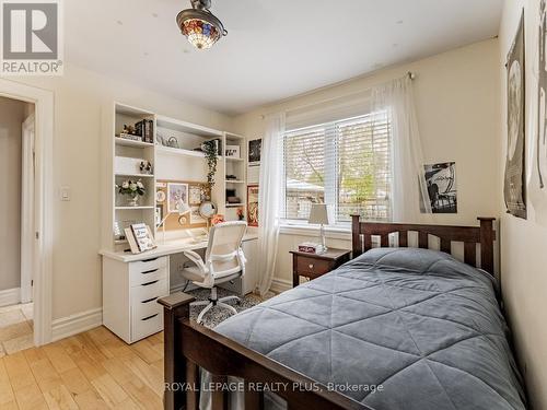 1885 Hindhead Road, Mississauga, ON - Indoor Photo Showing Bedroom