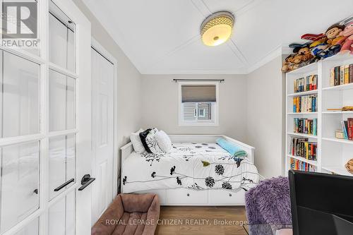 2389 Cobbinshaw Circle, Mississauga, ON - Indoor Photo Showing Bedroom