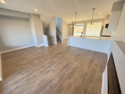 18-130 Colebrook Rd Road, Kamloops, BC - Indoor