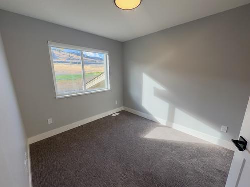 18-130 Colebrook Rd Road, Kamloops, BC - Indoor Photo Showing Other Room