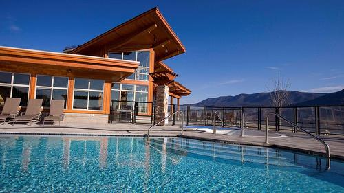 18-130 Colebrook Rd Road, Kamloops, BC - Outdoor With In Ground Pool