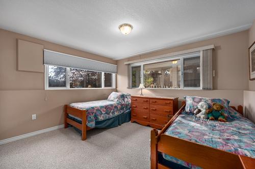 2398 Reid Avenue, Merritt, BC - Indoor Photo Showing Bedroom