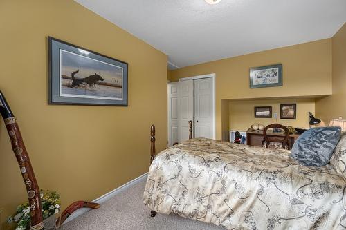2398 Reid Avenue, Merritt, BC - Indoor Photo Showing Bedroom