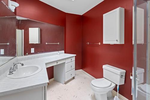 2619 3 Highway, Erickson, BC - Indoor Photo Showing Bathroom