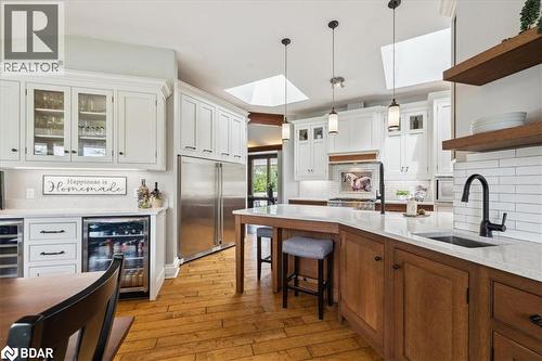 10632 Fifth Line, Milton, ON - Indoor Photo Showing Kitchen With Upgraded Kitchen