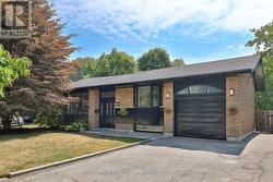 45 DOONAREE DRIVE  Toronto, ON M3A 1M5