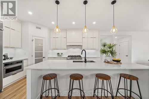 18 Raycroft Drive, Belleville (Thurlow Ward), ON - Indoor Photo Showing Kitchen With Upgraded Kitchen