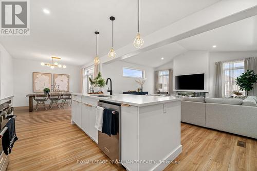 18 Raycroft Drive, Belleville (Thurlow Ward), ON - Indoor