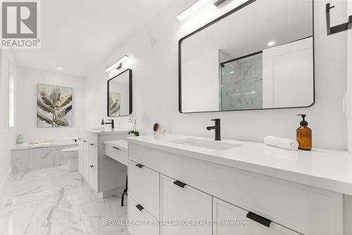 18 Raycroft Drive, Belleville (Thurlow Ward), ON - Indoor Photo Showing Bathroom