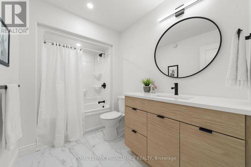 18 Raycroft Drive, Belleville (Thurlow Ward), ON - Indoor Photo Showing Bathroom