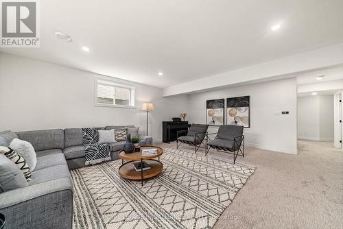 18 Raycroft Drive, Belleville (Thurlow Ward), ON - Indoor Photo Showing Living Room