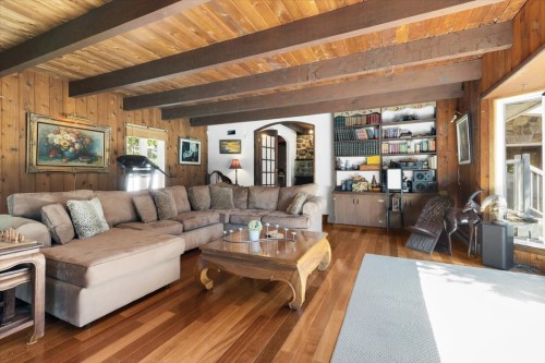 Salon - 925 Ch. Du Lac, Saint-Sauveur, QC - Indoor