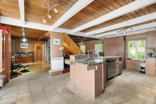 Salle de bains - 925 Ch. Du Lac, Saint-Sauveur, QC - Indoor Photo Showing Bathroom