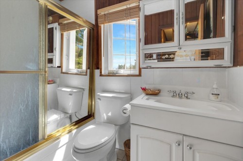 Sous-sol - 925 Ch. Du Lac, Saint-Sauveur, QC - Indoor Photo Showing Other Room