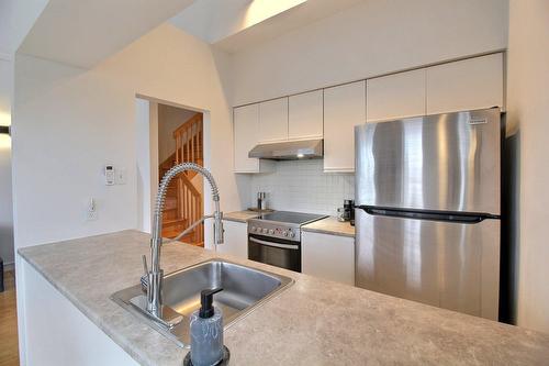 Kitchen - 20-385 Rue Du Moulin, Magog, QC - Indoor Photo Showing Kitchen With Upgraded Kitchen