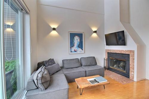 Living room - 20-385 Rue Du Moulin, Magog, QC - Indoor Photo Showing Living Room With Fireplace
