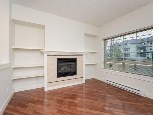 201-785 Station Ave, Langford, BC 