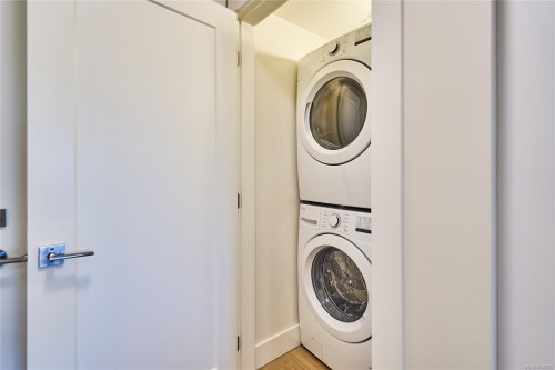 105-45 Haliburton St, Nanaimo, BC - Indoor Photo Showing Laundry Room