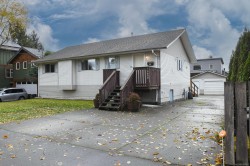 2771 Windermere Ave  Cumberland, BC V0R 1S0
