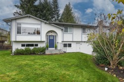 78 Rod & Gun Rd  Courtenay, BC V9N 3M9