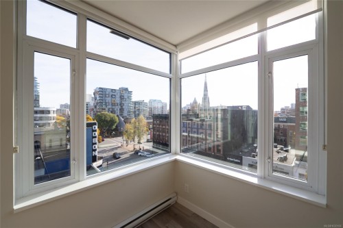 605-728 Yates St, Victoria, BC - Indoor Photo Showing Other Room