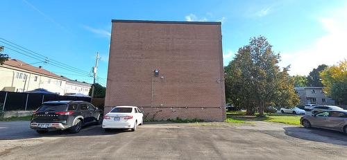 Stationnement - 2040 Rue Des Patriotes, Laval (Sainte-Rose), QC - Outdoor