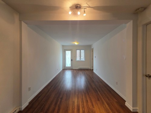 Salon - 5763 Rue Beaulieu, Montréal (Le Sud-Ouest), QC - Indoor Photo Showing Other Room