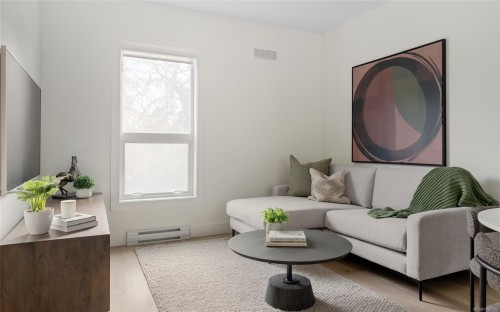 15-2536 Shelbourne St, Victoria, BC 