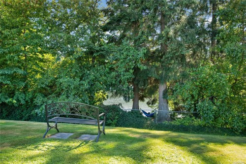 2131 Henderson Lake Way, Nanaimo, BC 