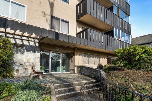 302-1000 Mcclure St, Victoria, BC - Outdoor With Balcony With Exterior