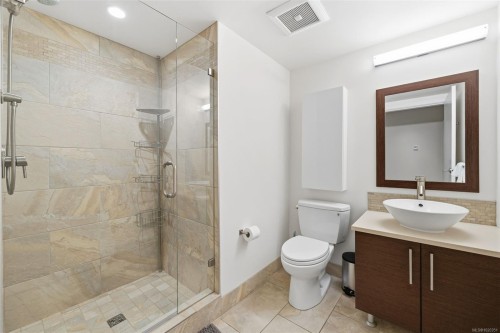 4-2830 Irma St, Victoria, BC 