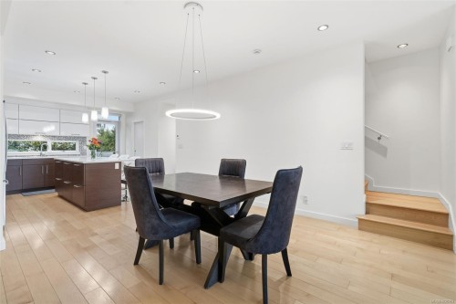 4-2830 Irma St, Victoria, BC 