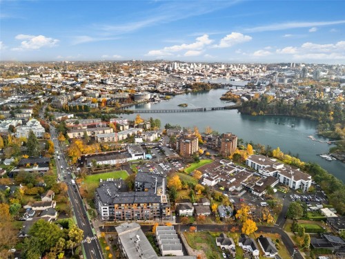 4-2830 Irma St, Victoria, BC 