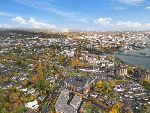 4-2830 Irma St, Victoria, BC 