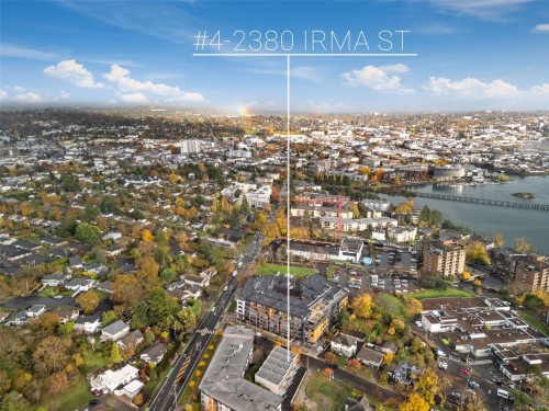 4-2830 Irma St, Victoria, BC 