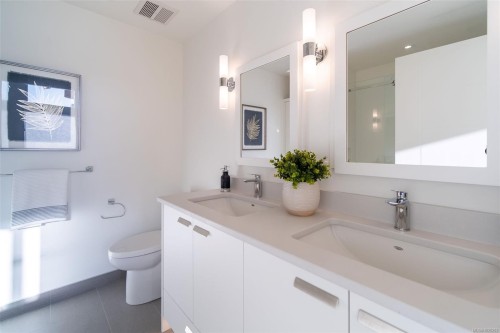 14-4253 Dieppe Rd, Saanich, BC 